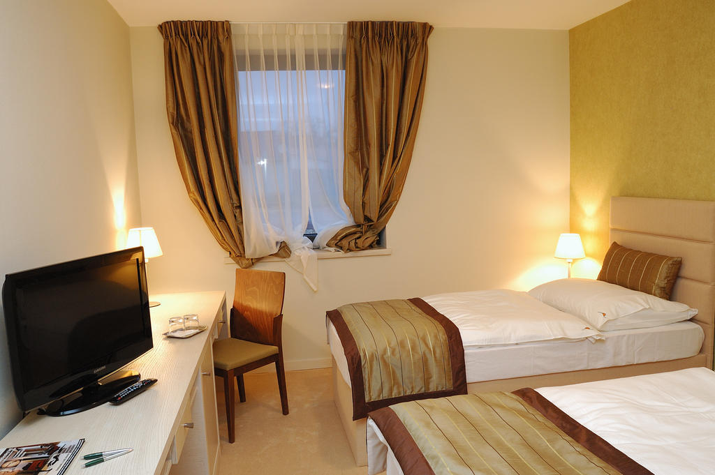 Hotel Predium Vráble Zimmer foto