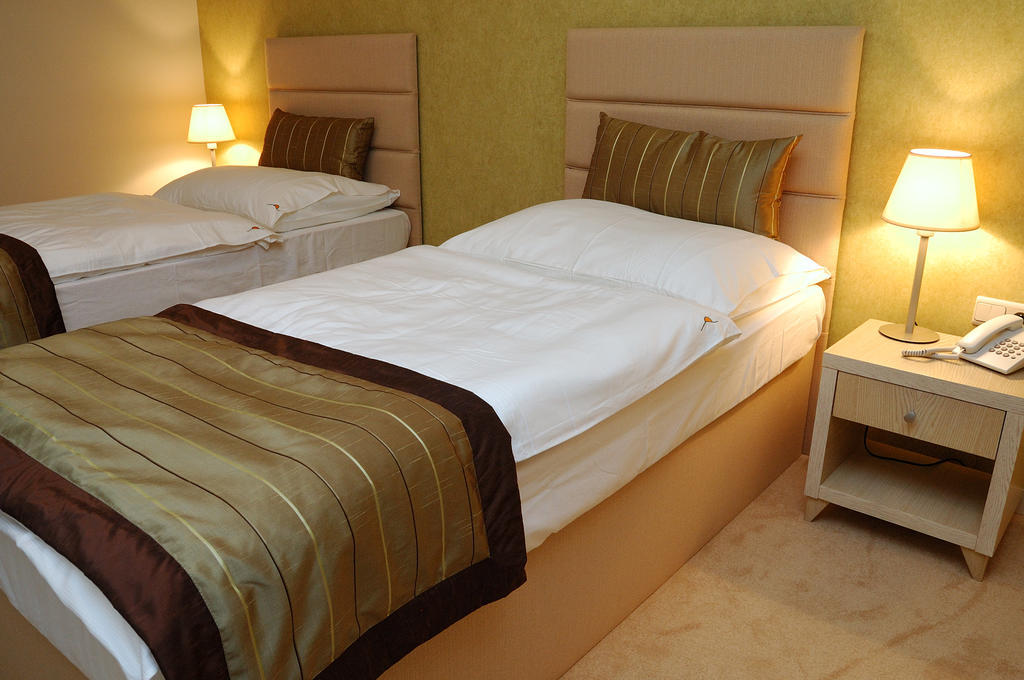 Hotel Predium Vráble Zimmer foto