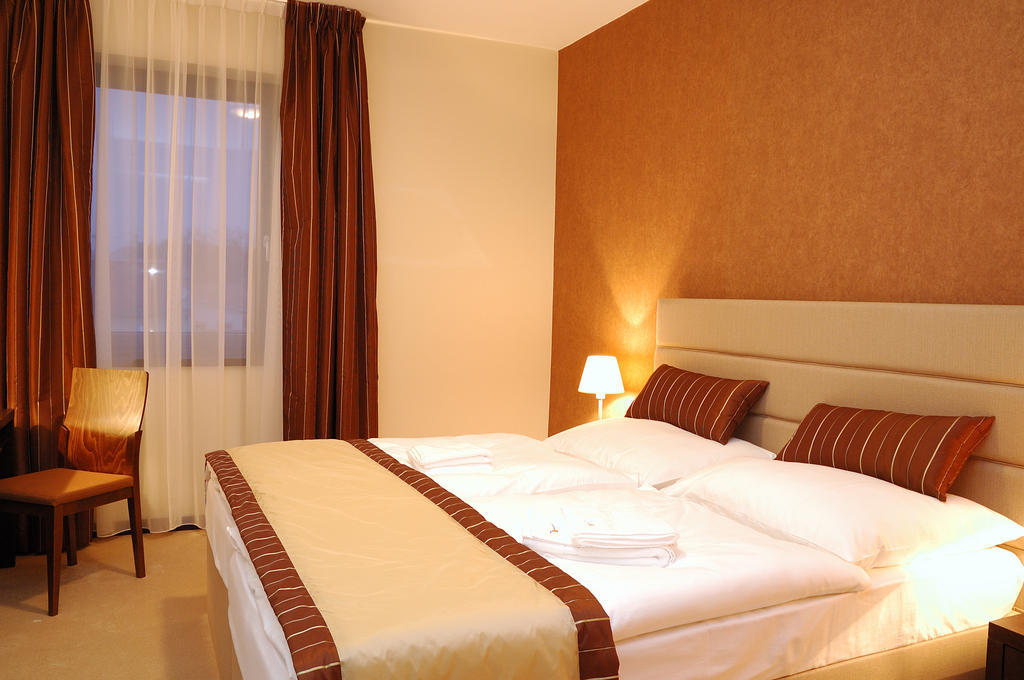Hotel Predium Vráble Zimmer foto